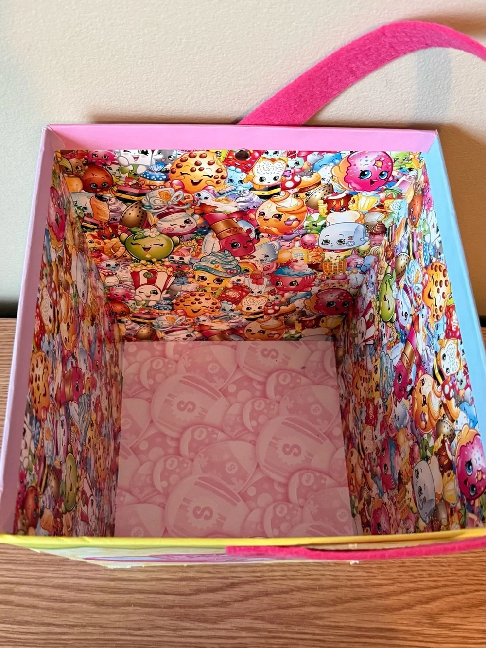 Shopkins Blue & Pink Handle Decorative Small Pet Basket